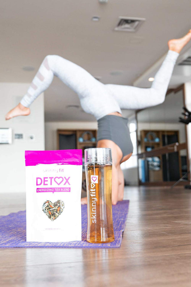 Skinnyfit Detox Tea with Detox Bottle Bundle, All Natural, Laxative-Free Cleanse, Bpa-Free, 28 Day Supply