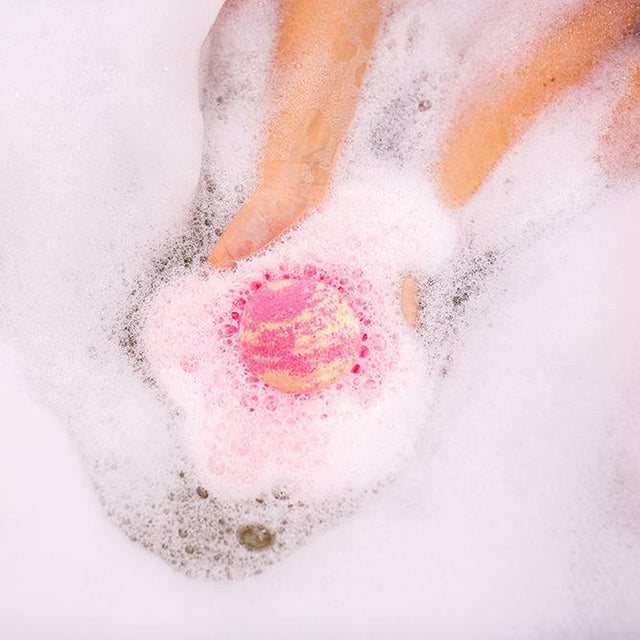 Ivy & Bauble Handmade Tropical Fruit Scent Jewelry Bath Bombs with Surprise Ring|Made in USA | No Paraben, No Preservatives, No Phosphate| Therapeutic Moisturizer for Bubble & Spa Bath| 8Oz- Size 5