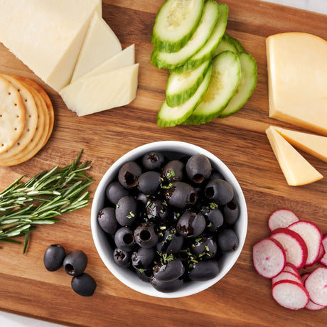 Great Value Large Pitted Black Olives, 6 Oz